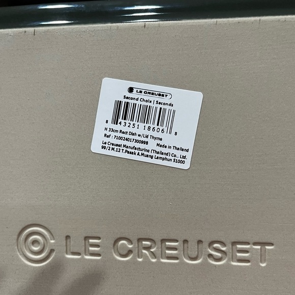 Le Creuset Green Stoneware Covered Baker - Picture 4 of 5